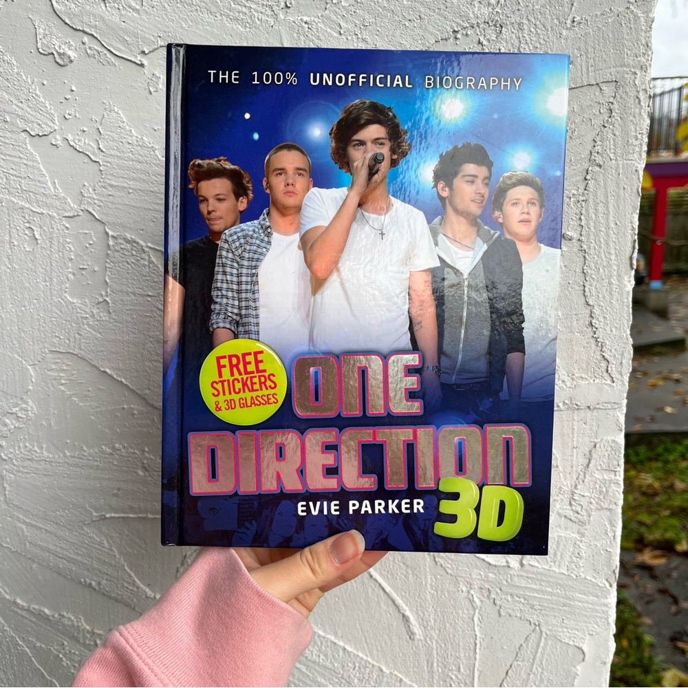 One Direction Book with 3D Pages!